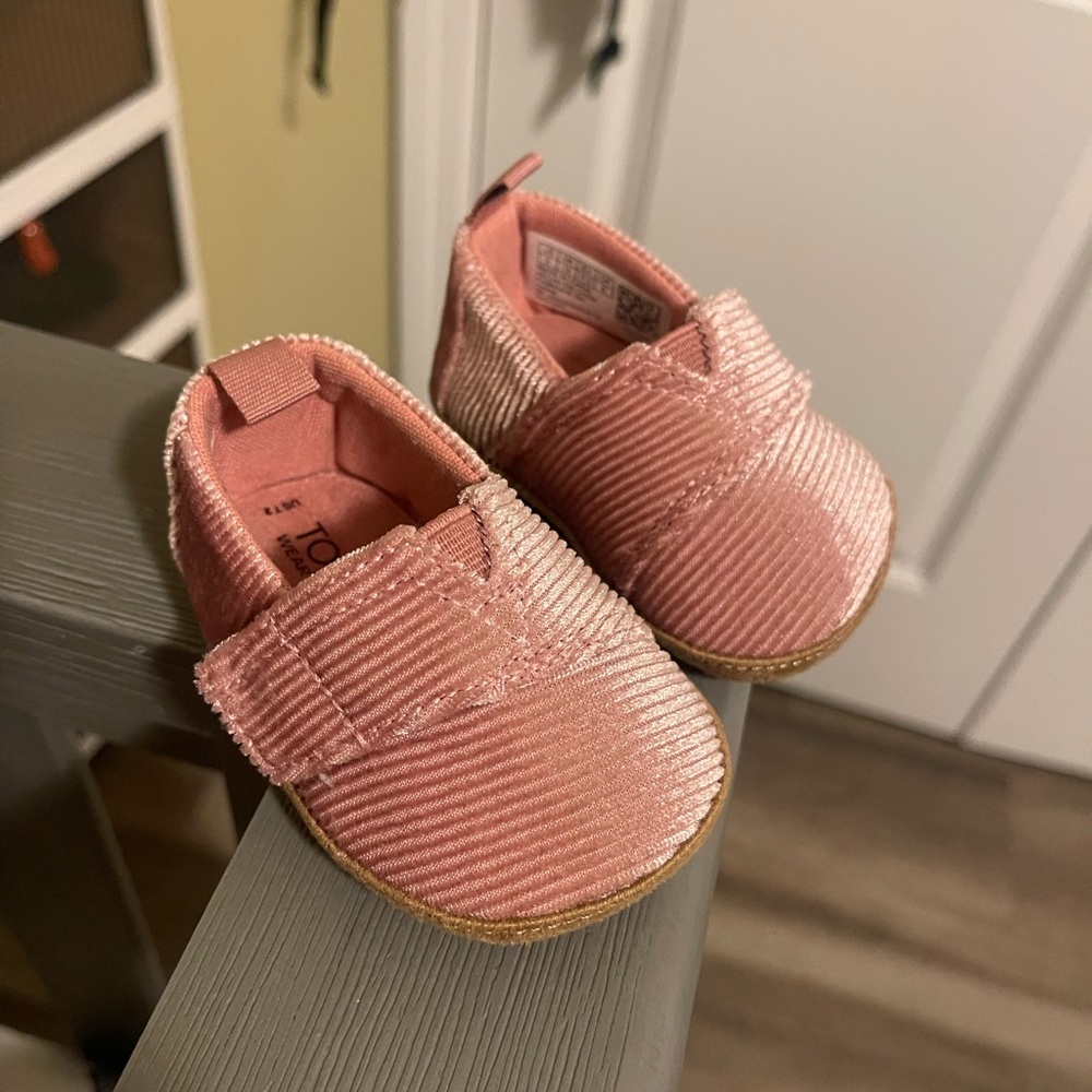 Toms Pink Corduroy Baby shoes size 2